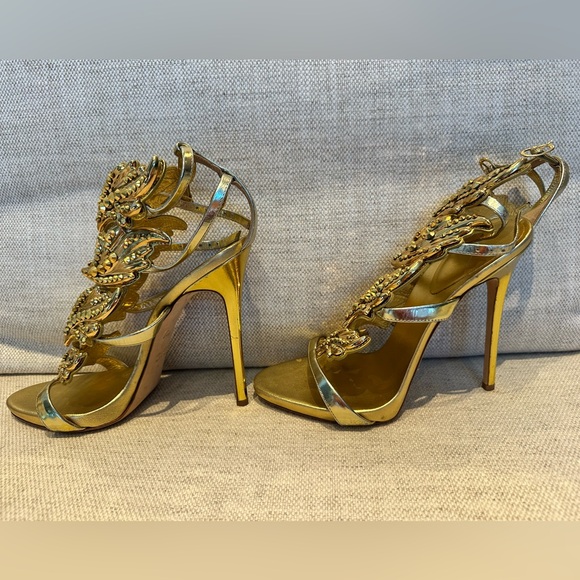 Giuseppe Zanotti Gold Embellished Coline wing heel - Picture 12 of 14